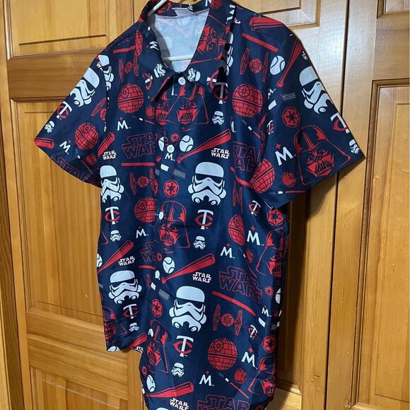 Minnesota Twins Star Wars Button-Down Men’s size Large - Picture 2 of 5